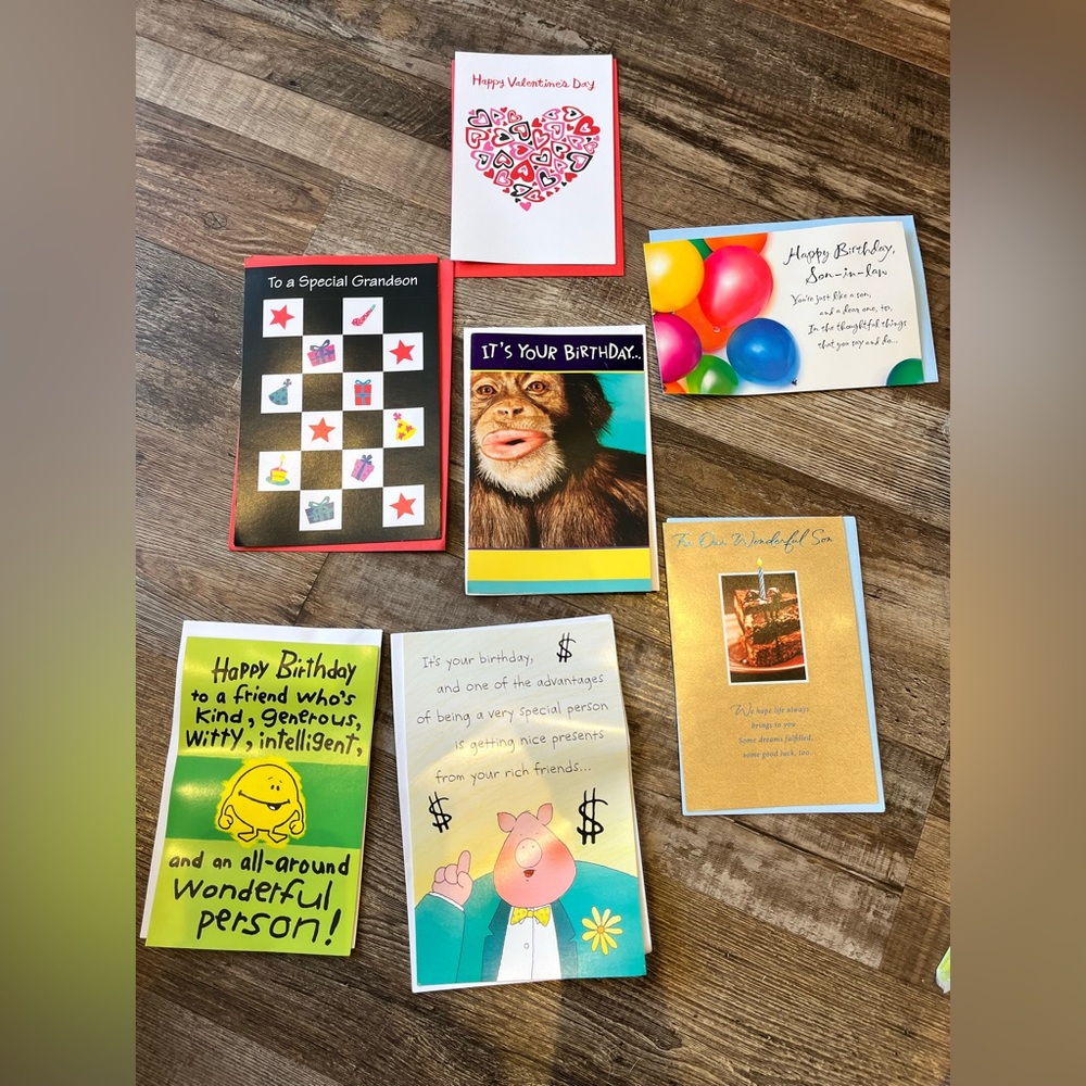 🌙 B52- E - 7 Assorted Greeting Cards Set